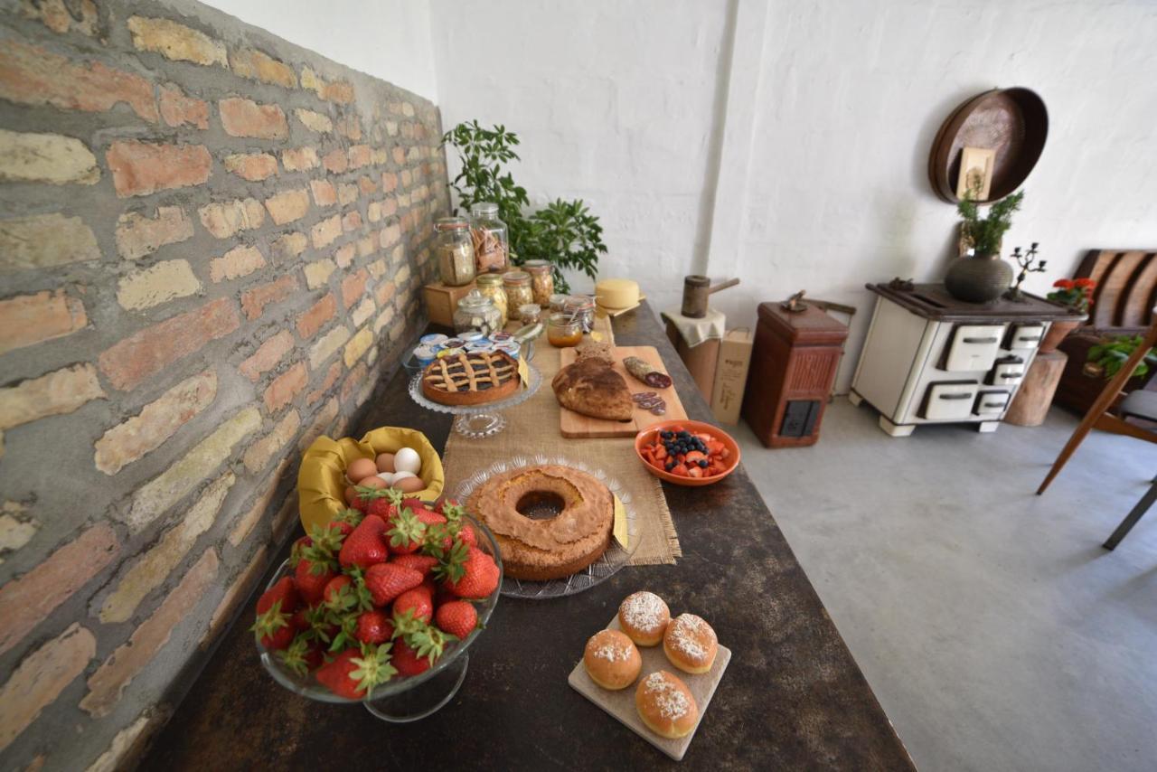 Bed and Breakfast Capannone111 Кастігліоне-ді-Равенна Екстер'єр фото